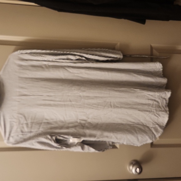 New Directions Black and White Striped Casual Shirt/ Dress - Picture 6 of 6